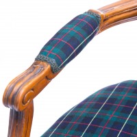 NA ZAMOWIENIE. Fotel Ludwik Filip tapicerowany tkaniną w szkocką kratę, lata 50.